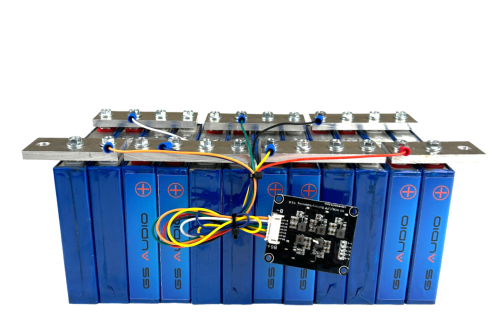 BATTERIE 40A - GS AUDIO 12x27 H11cm - 12 CELLULES LTO - 14,4 V et BMS ET BARS